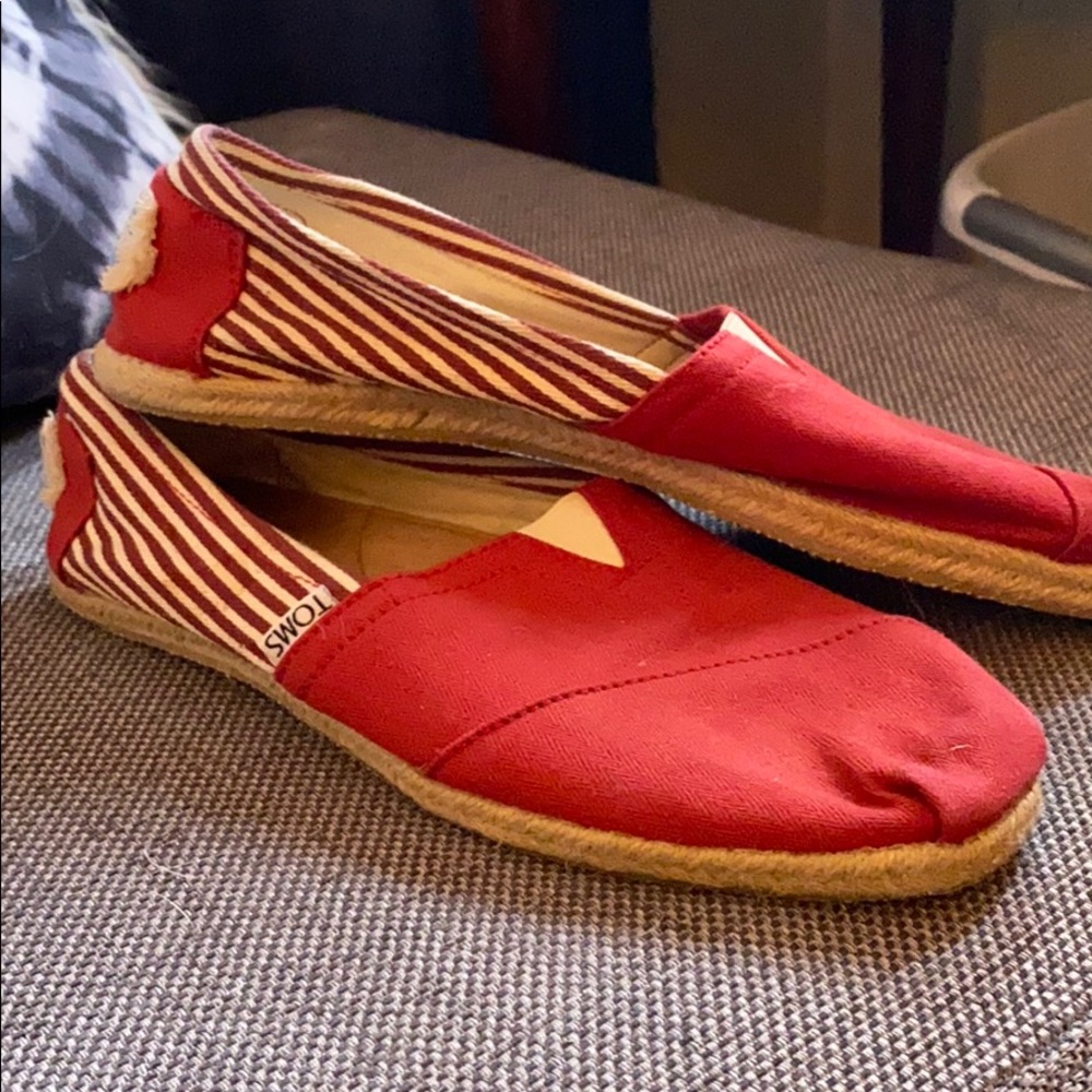 toms